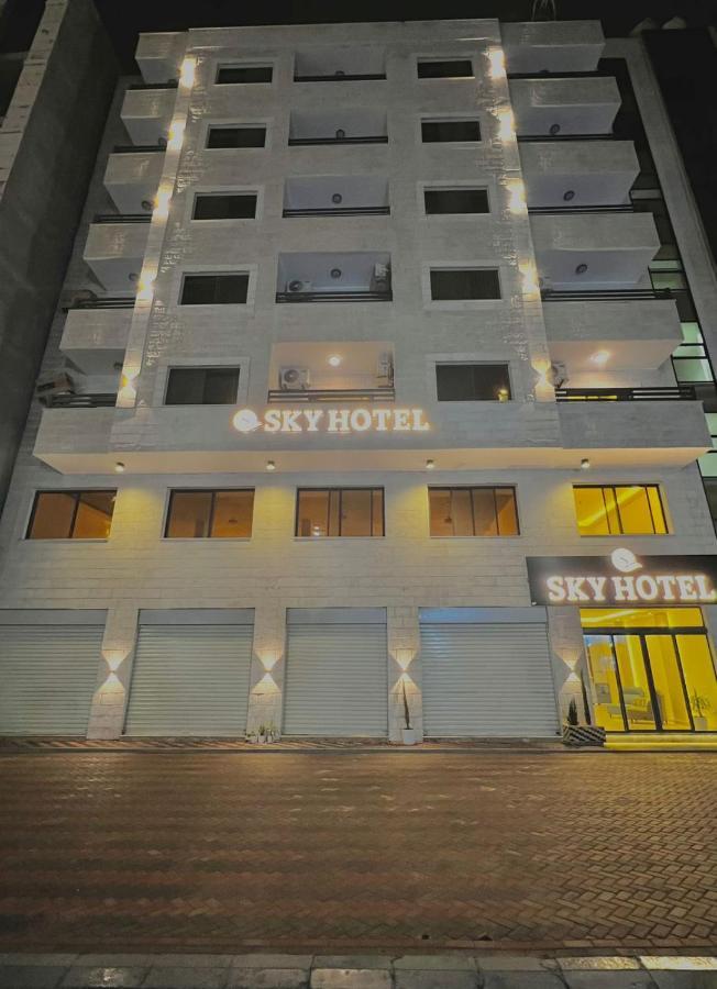 Sky Hotel Aqaba Exteriör bild
