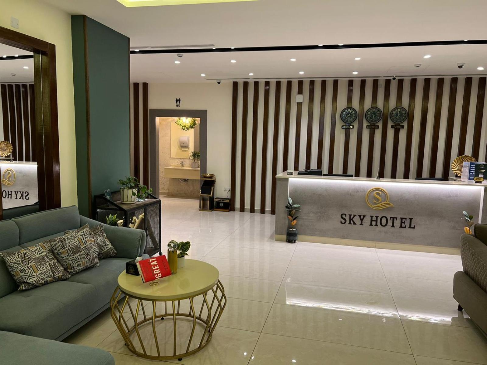 Sky Hotel Aqaba Exteriör bild